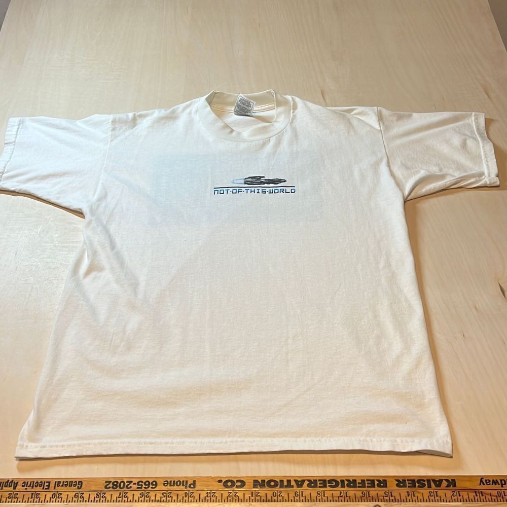 Vintage Y2K Aliens not of this world T shirt White Fruit of the Loom‎